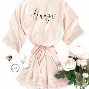 personalized bridesmaid robes, personalized bridesmaid gifts, bridesmaid robes, bridesmaid box gift ideas, aloha sunshine designs